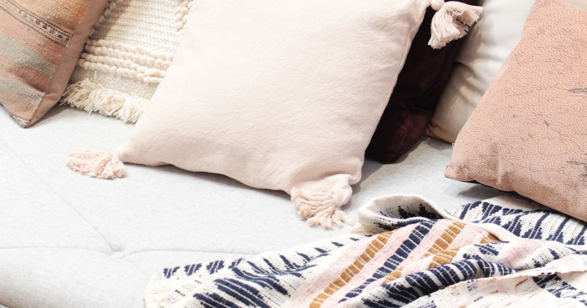 19 Stunning Boho Decorative Pillows You’ll Love in 2026