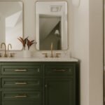 Jack and jill bathroom decorating ideas with a double vanity