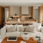Lake home decorating ideas with natural wood accents