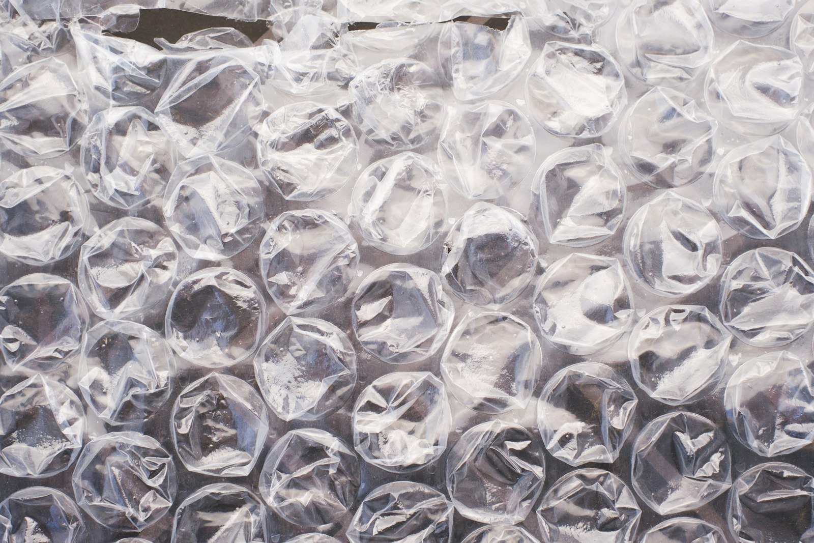 Bubble Wrap Home Decor: How to Make Beautiful Art Cheaply